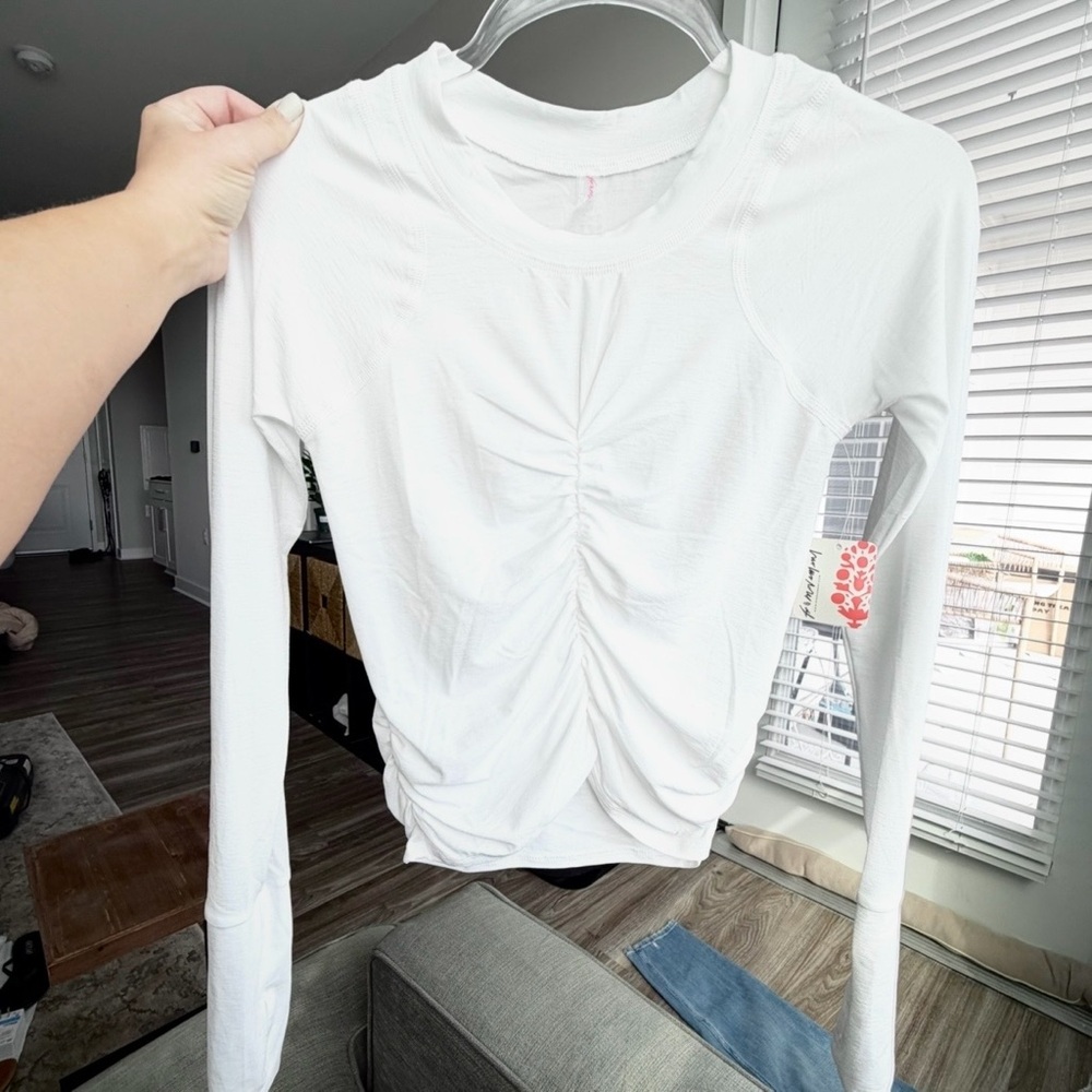 FP Movement Tempo Ruched Long Sleeve NWT Size S Free People Top White - Picture 6 of 9